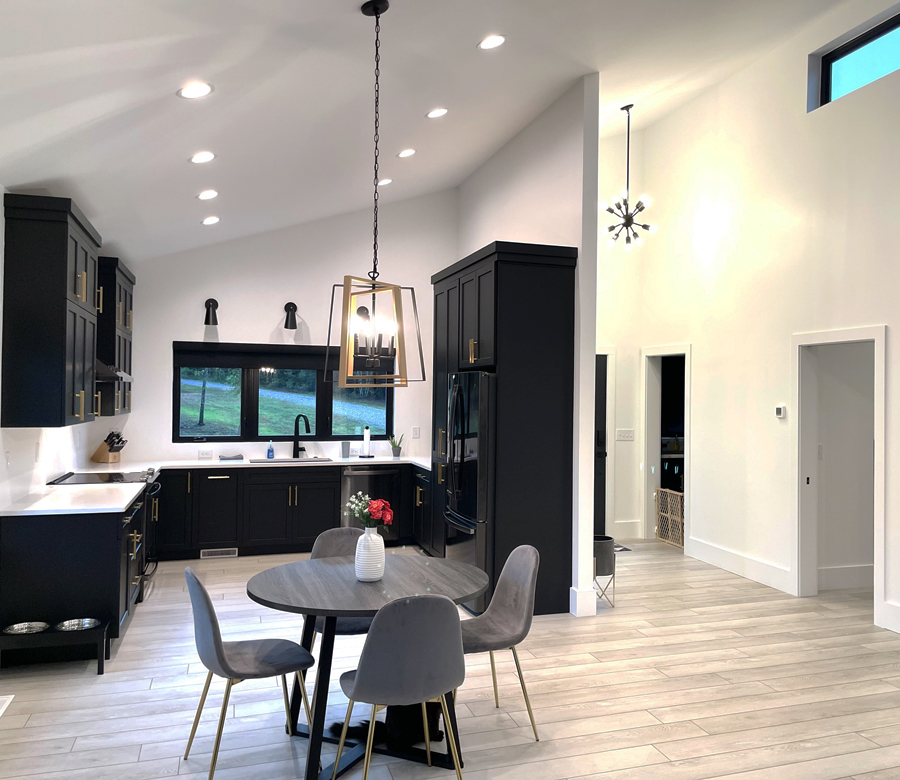 modern-house-plans_002_HOUSE_PLAN_CH686.jpg
